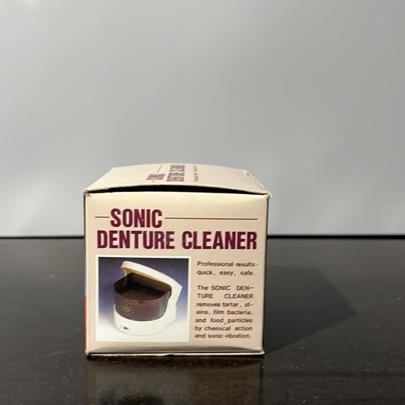 Denture cleaner - Picture 2 of 2